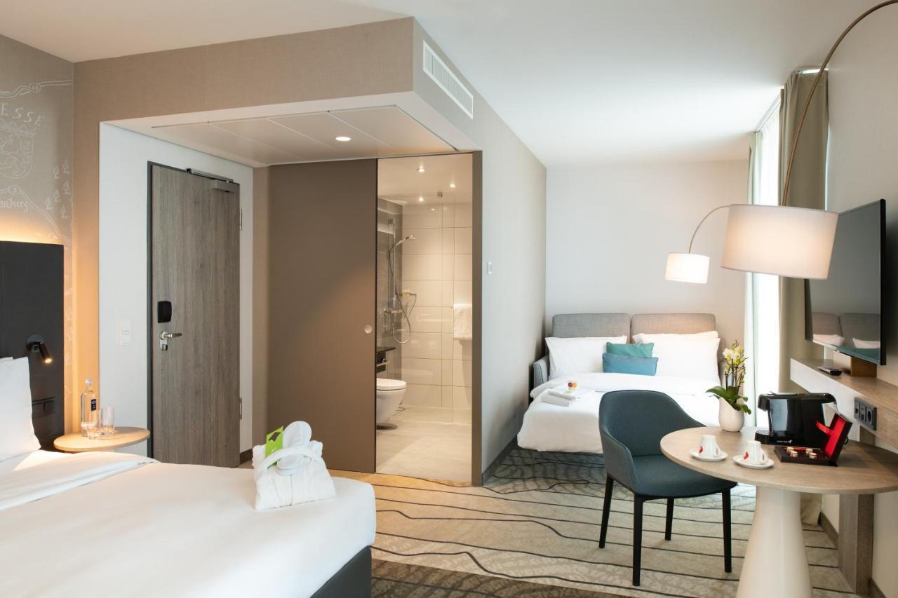 Hyatt Place Frankfurt Airport Франкфурт на Майн Екстериор снимка