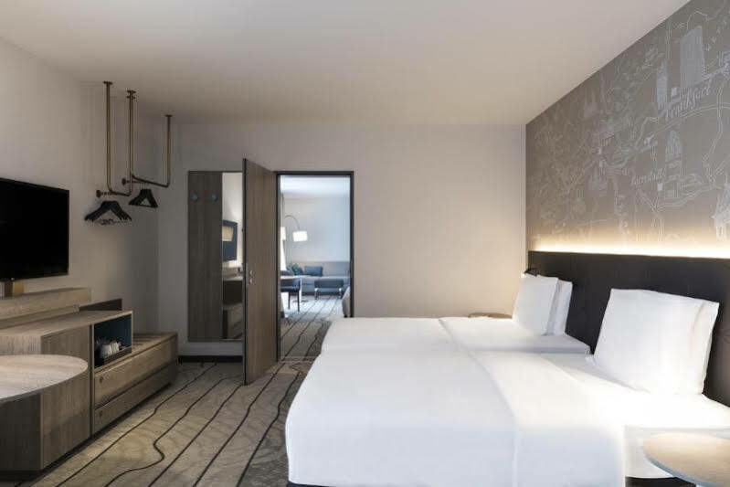 Hyatt Place Frankfurt Airport Франкфурт на Майн Екстериор снимка