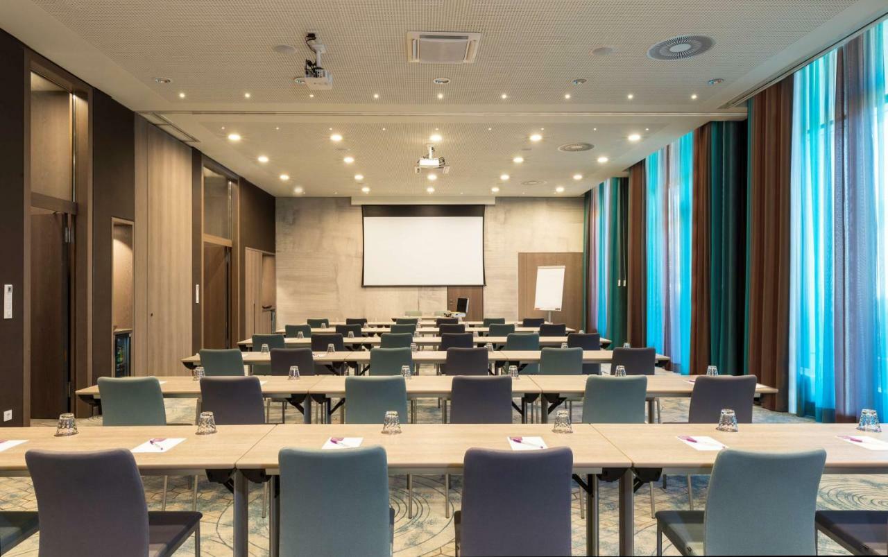 Hyatt Place Frankfurt Airport Франкфурт на Майн Екстериор снимка